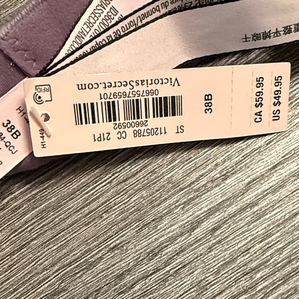 Victoria's Secret Lilac Underwire Bra - Picture 5 of 6